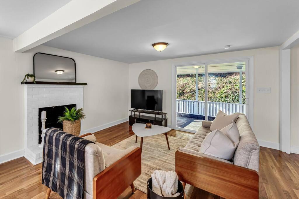 فيلا Fully Renovated 4 Bed Buena Vista House Near Wfu وينستون سالم المظهر الخارجي الصورة