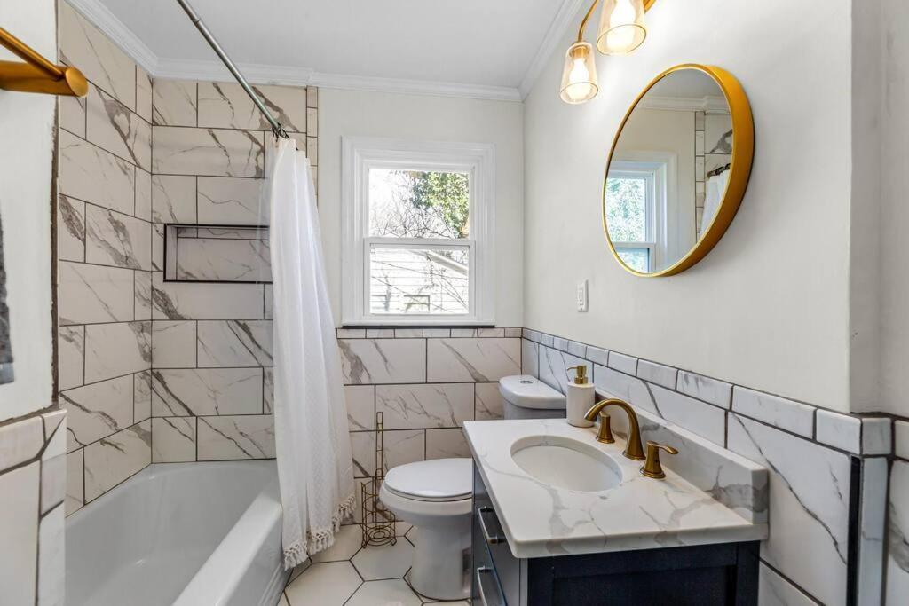 فيلا Fully Renovated 4 Bed Buena Vista House Near Wfu وينستون سالم المظهر الخارجي الصورة